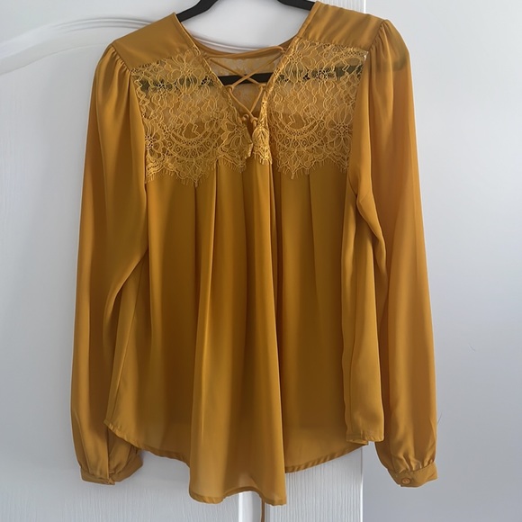 Japna blouse. - Picture 2 of 5